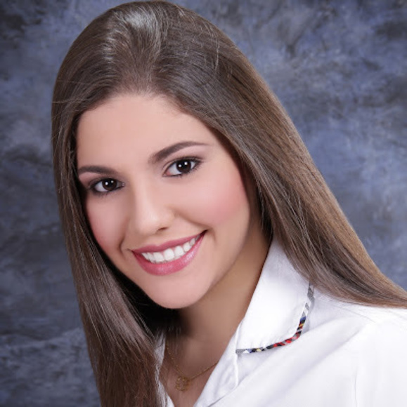 Meet your Posher, Daniela - Picture 1 of 1